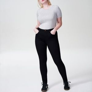 Universal Standard Seine Mid Rise Jeans Black 6